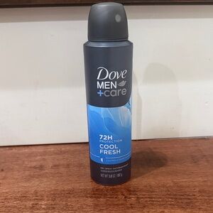 ⭐️2 for $15 Dove Men+Care Cool Fresh Antiperspirant Spray